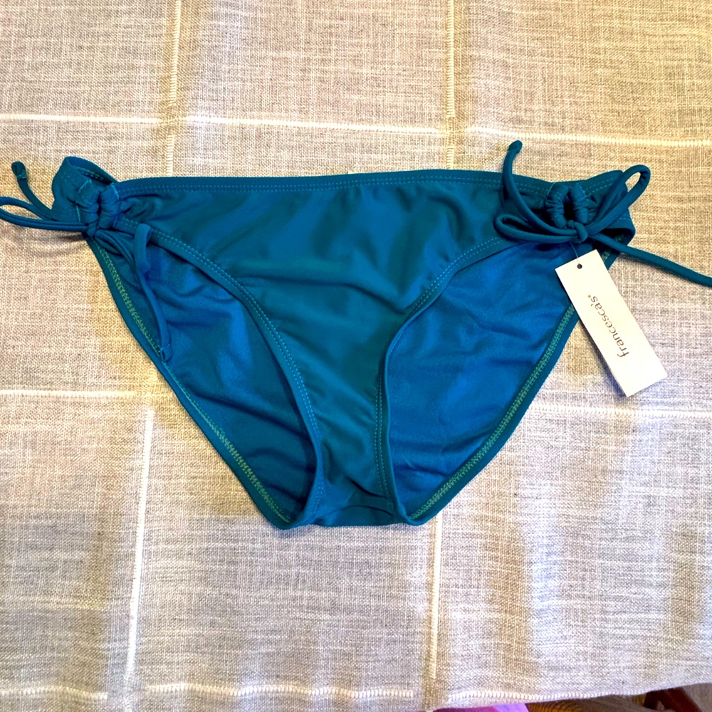 💚 NEW bikini bottoms 💙